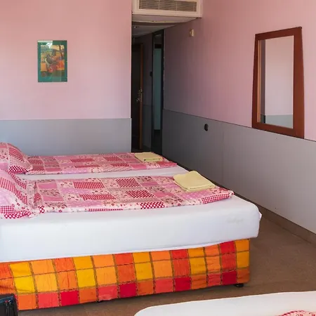 Hotel Negy Evszak Panzio