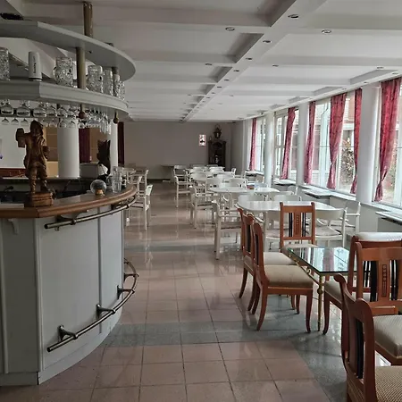 Negy Evszak Panzio 3* Siofok