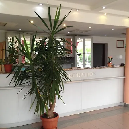 Hotel Negy Evszak Panzio 3*