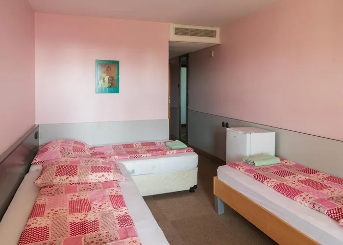 Negy Evszak Panzio Otel Siofok